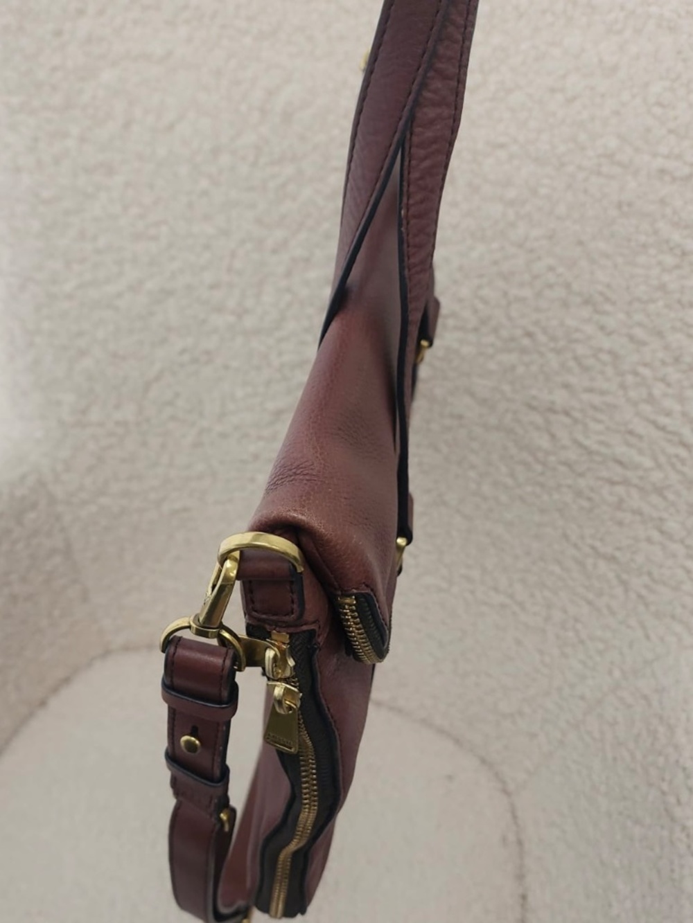 Fossil Expandable Leather Manuscript Messenger bag - Picture 10 of 11